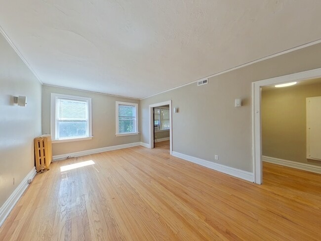 Building Photo - 5618 S Grand Blvd Rental