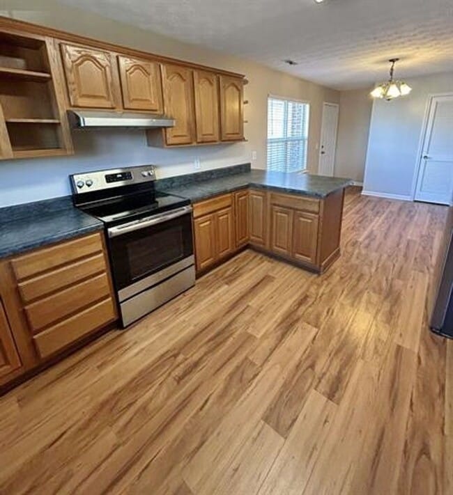Photo - 3 Bedroom, 2 Bath home.