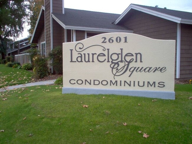 Photo - Laurelglen Square