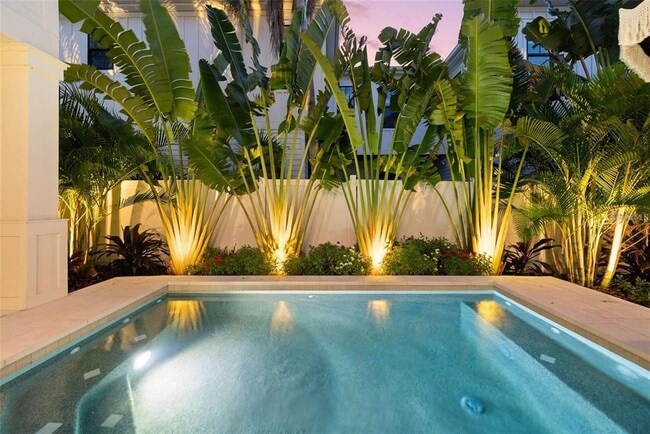 Photo - 321 12th Ave NE