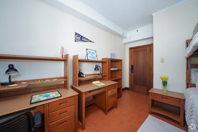 Bunk Bed Double - Studio - International House Berkeley