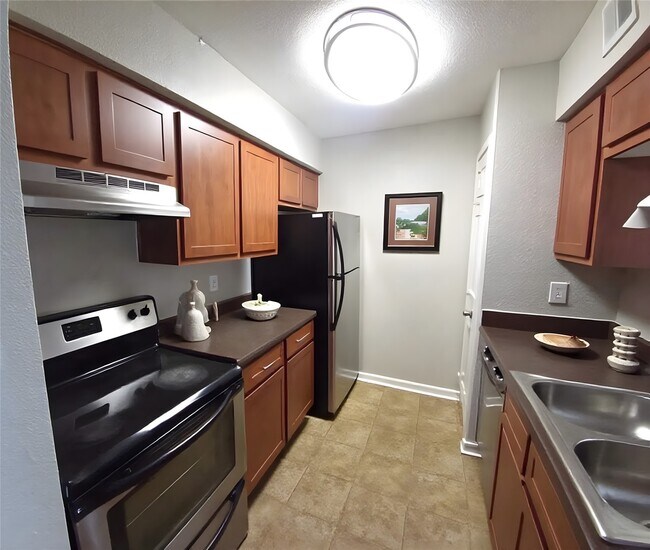 Photo - 8100 Creekbend Dr