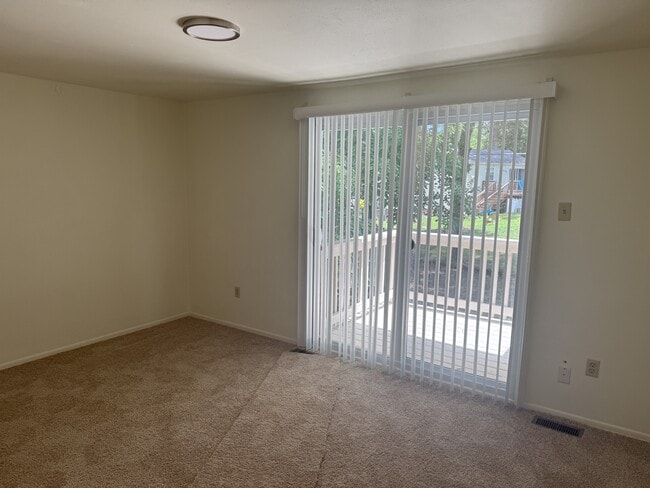 Photo - 315 Philray Rd