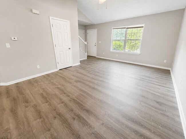 Photo - 1318 Valley Creek Ln