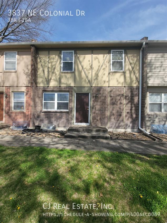 Building Photo - 3837 NE Colonial Dr