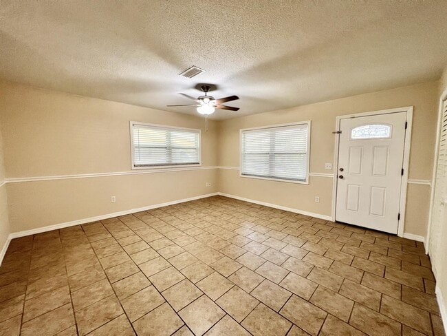 Photo - 1120 NE 24th Terrace