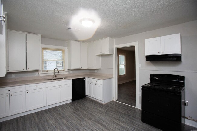 Photo - 2015 Franklin St