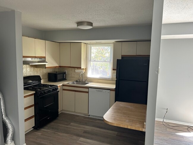 Photo - 11913 Tarragon Rd Unit J