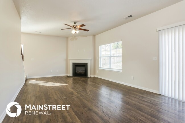 Photo - 557 Smoky Valley Ln