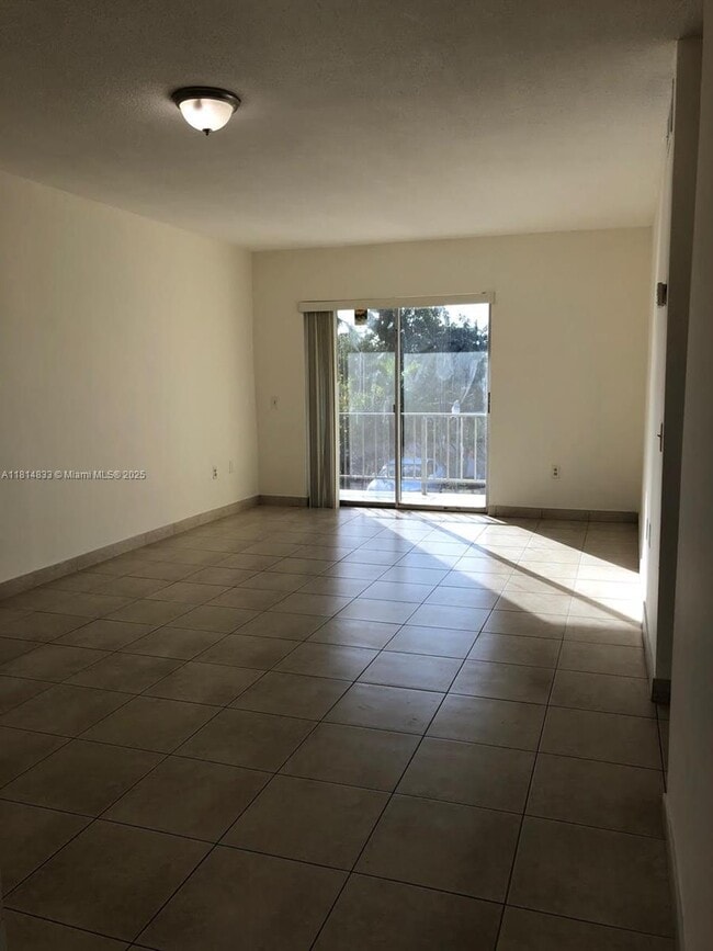 Photo - 8701 SW 12th St Unidad 21