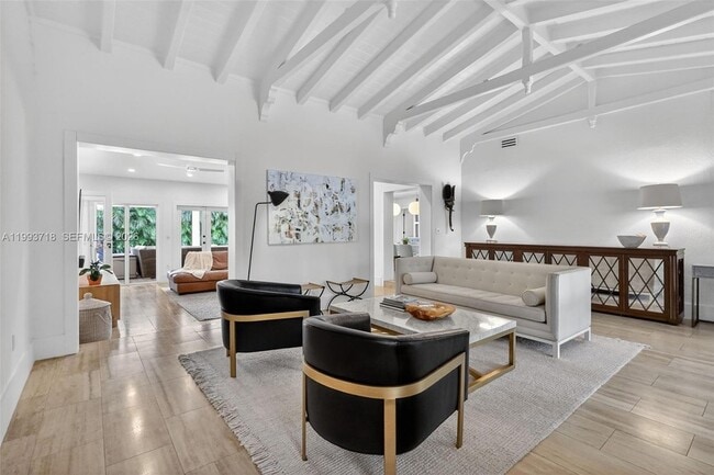 Photo - 3258 Riviera Dr