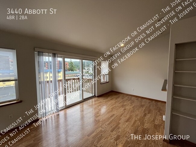 Photo - 3440 Abbott St