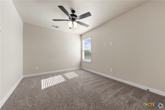 Building Photo - 4627 Kings Xing Blvd Rental