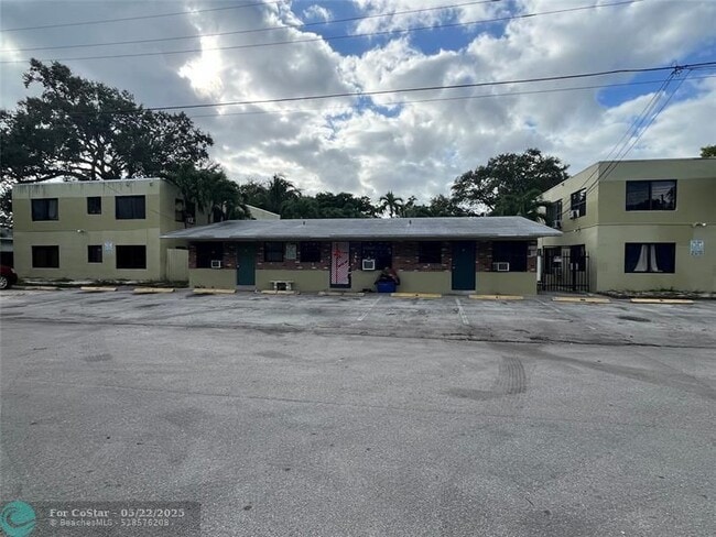Photo - 1113 SW 15th Terrace Apartment Unit 3