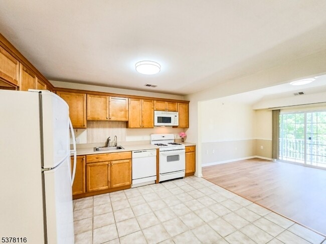 Photo - 61 Liddle Ave