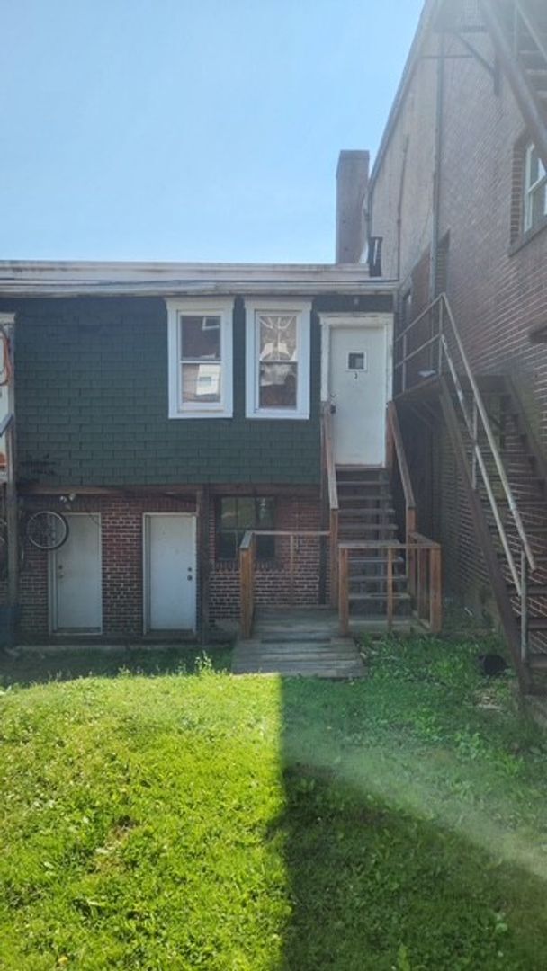 Photo - 198/200 1-5 1st street Unit APT 3