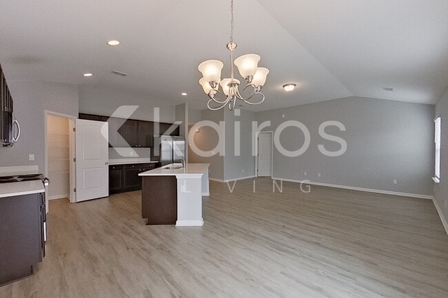 Photo - 18 Carrollton Dr