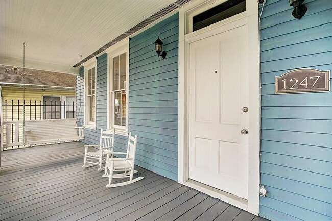 Photo - 1247 Oxford St Casa