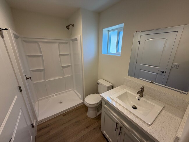 Photo - 4692 Cherry Ave