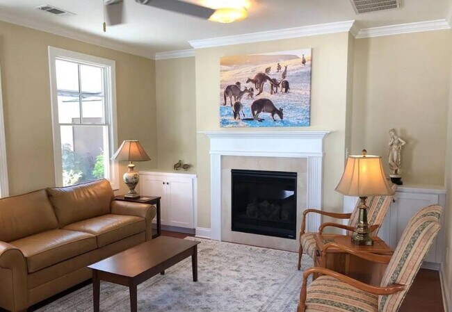 Photo - 225 Coach Light Way SW