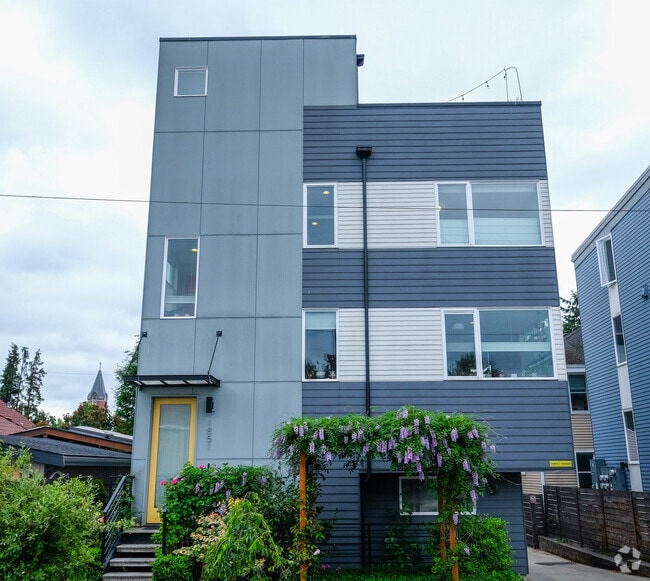 Building Photo - 1851 S Jackson Pl Rental