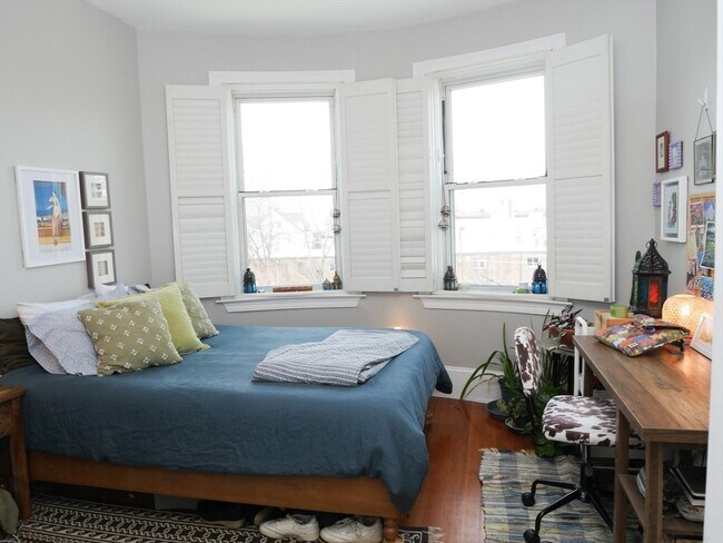 Photo - 16 Chestnut Hill Ave Unit 3