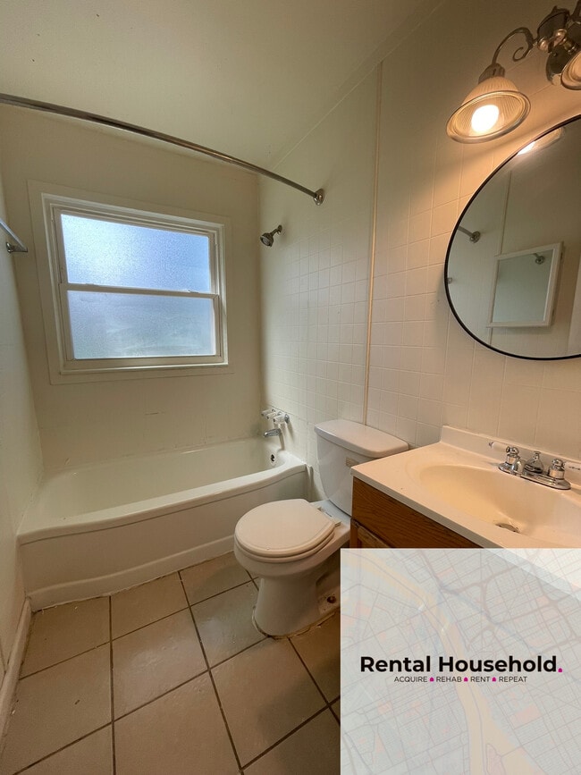 Photo - 22849 Almond Ave