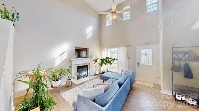 Photo - 447 Fawnbrook Ln