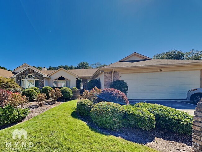 Building Photo - 4601 Lake Village Dr Rental