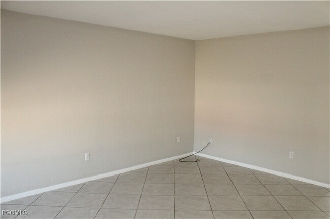 Photo - 511 SE 5th Pl