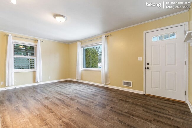 Photo - 9807 32nd Ave SW