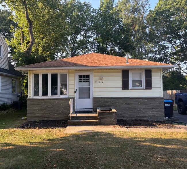 Building Photo - 938 Whitlock Rd Rental