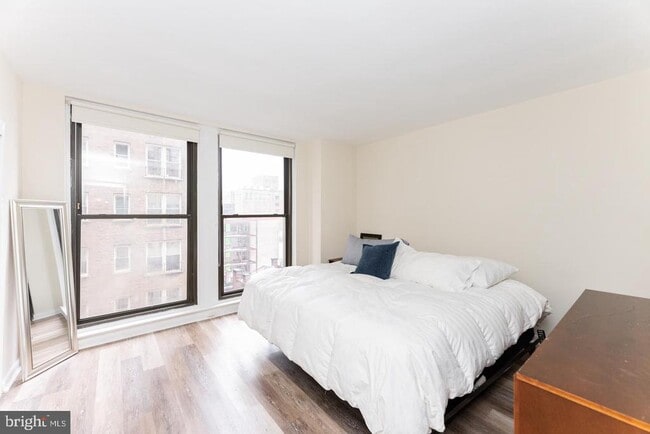 Photo - 135 S 19th St Unit 707