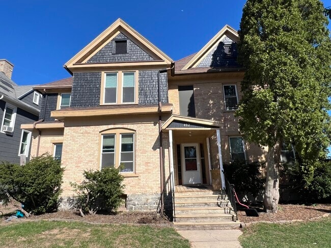 Building Photo - 402 N Morrison St Unit 2