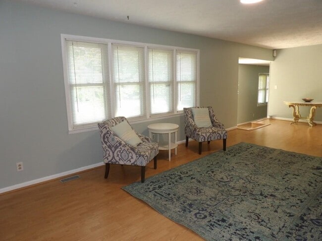 Photo - 917 9th Ave S