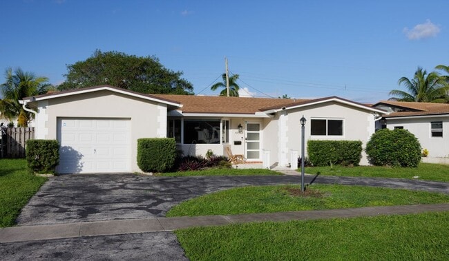 Photo - 609 S Crescent Dr