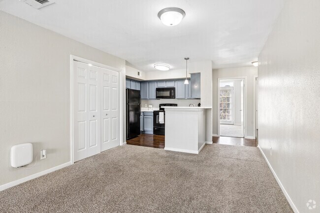 2BR, 2BA - 1,150SF - Dining Area