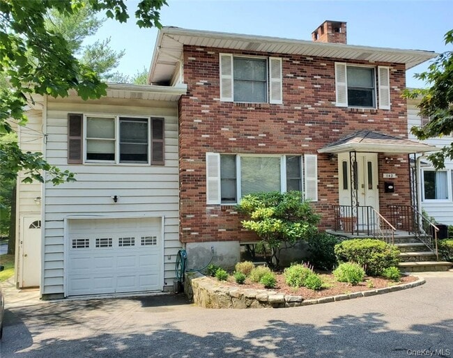 Building Photo - 142 E Sunnyside Ln Unit Side Entry