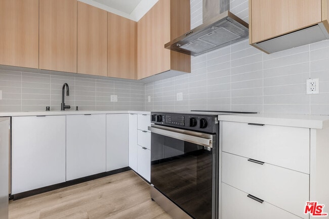 Photo - 5657 Virginia Ave Unidad 202