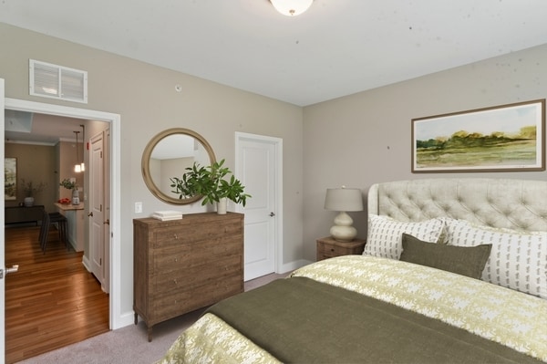 Photo - Highcroft Apartments