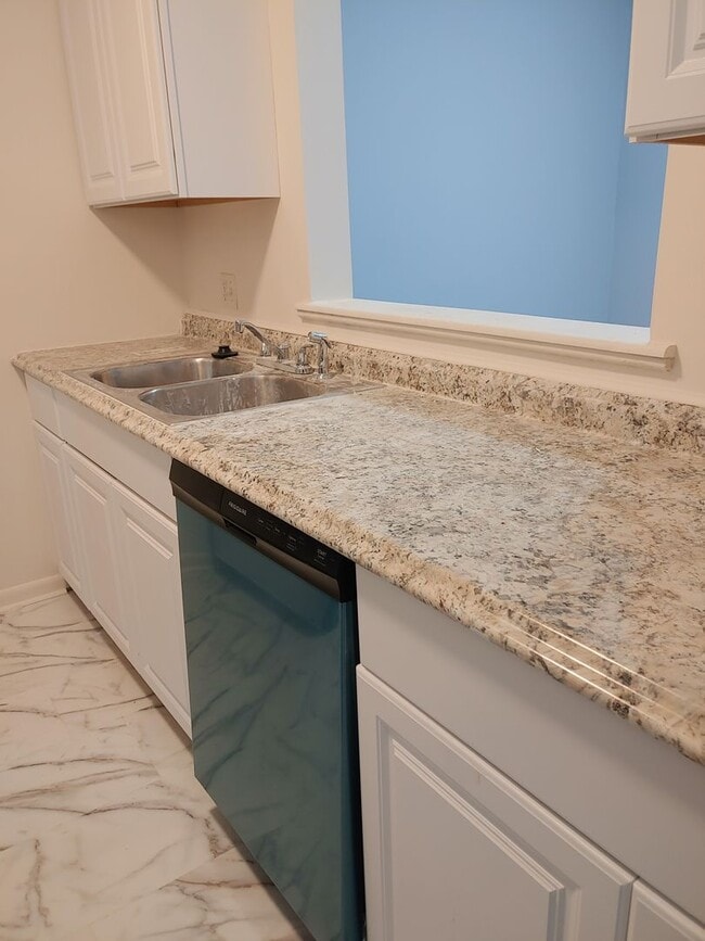 Photo - Jefferson Court