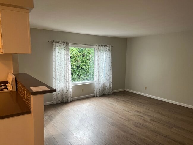 Living Room - 1401 Venice Blvd Venice