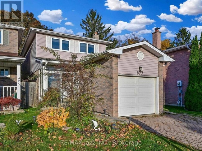 Photo - 677 Grandview Dr