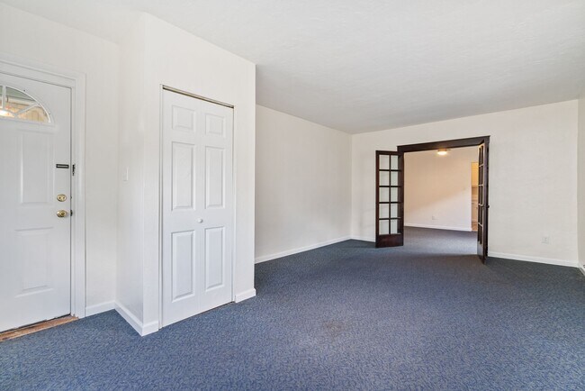 Photo - 2807 Neeld Ave Unidad 2807 Neeld Avenue