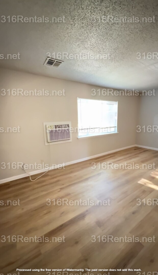 Photo - $675 - COMING SOON! SECTION 8/ Housing Voucher approved 2 bedroom / 1 bathroom - Newly remodeled ... Unidad 1510-201