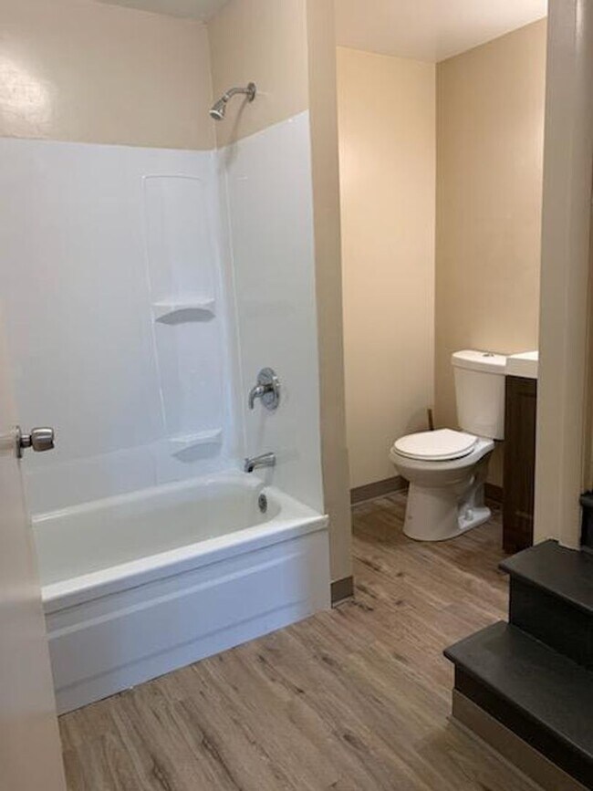 507 Blaine Avenue Apartment For Rent in Canonsburg, PA