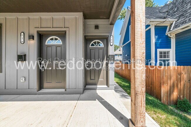 728 Parkway Ave