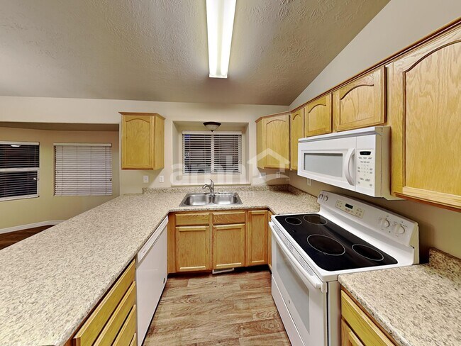 Photo - 854 W 1300 N