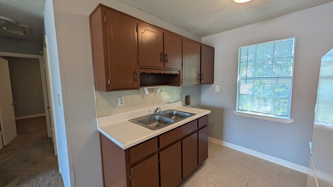 Photo - 837 Graymont Ave W Unidad Apt D