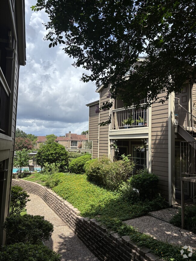 Building Photo - 1860 White Oak Dr Unit #339 Rental